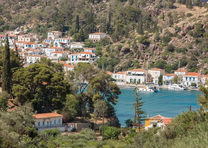 Agiazi Poros Summer House
